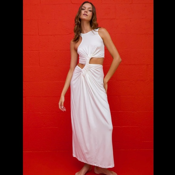 Pitusa Dresses & Skirts - Pitusa pítusa White Cutout Twist Dress